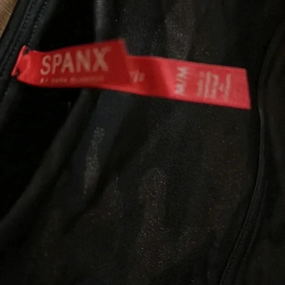 Spanx Faux Leather Matte Black Camo Leggings Size Medium - Picture 11 of 11